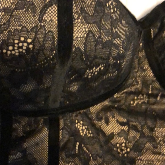 Guess Ruffle Tank - Picture 4 of 12